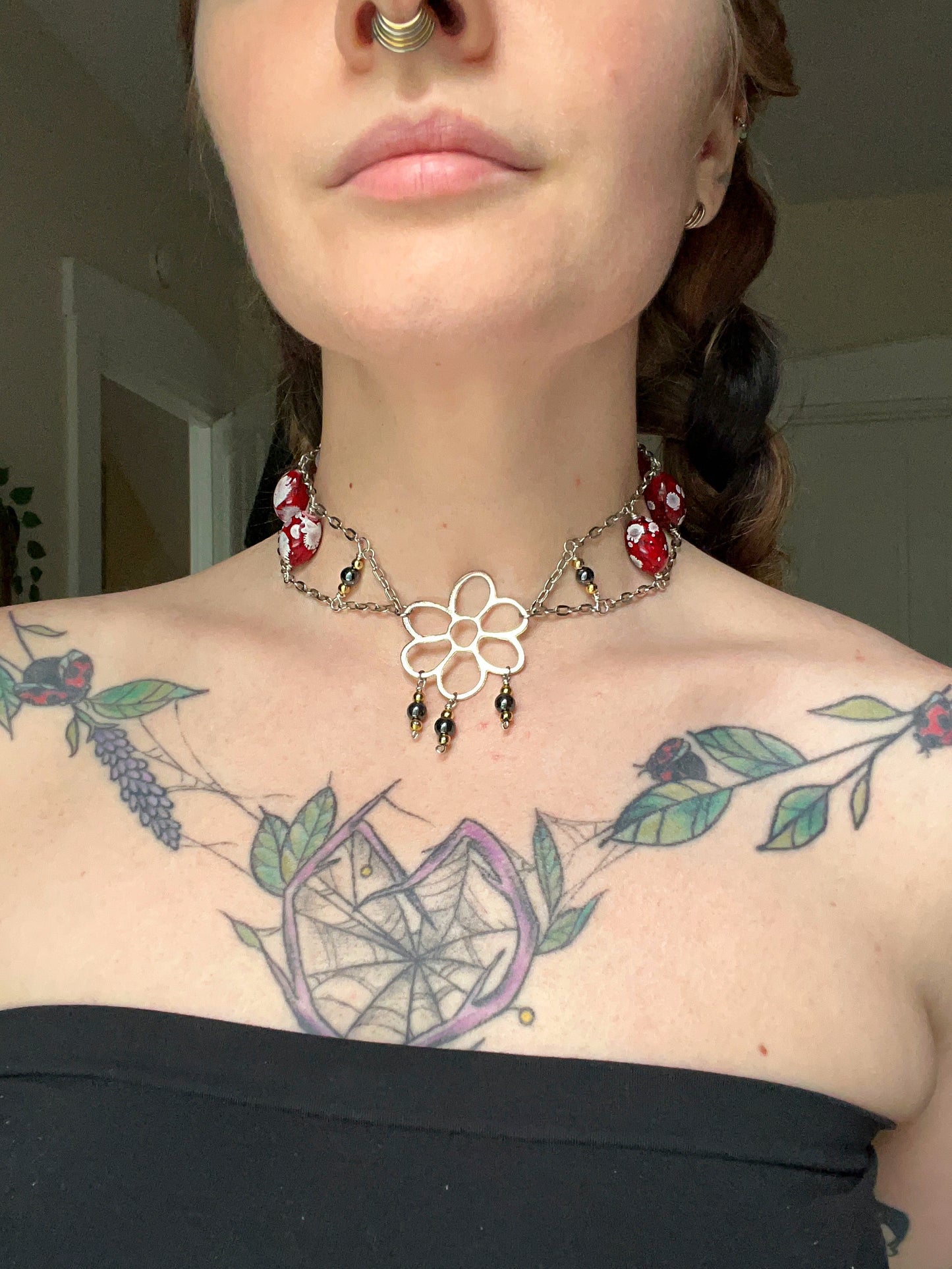 Red flower choker