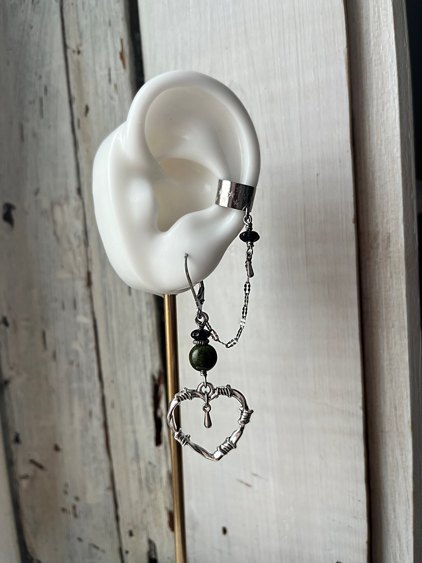 Bared wire heart cuff earrings