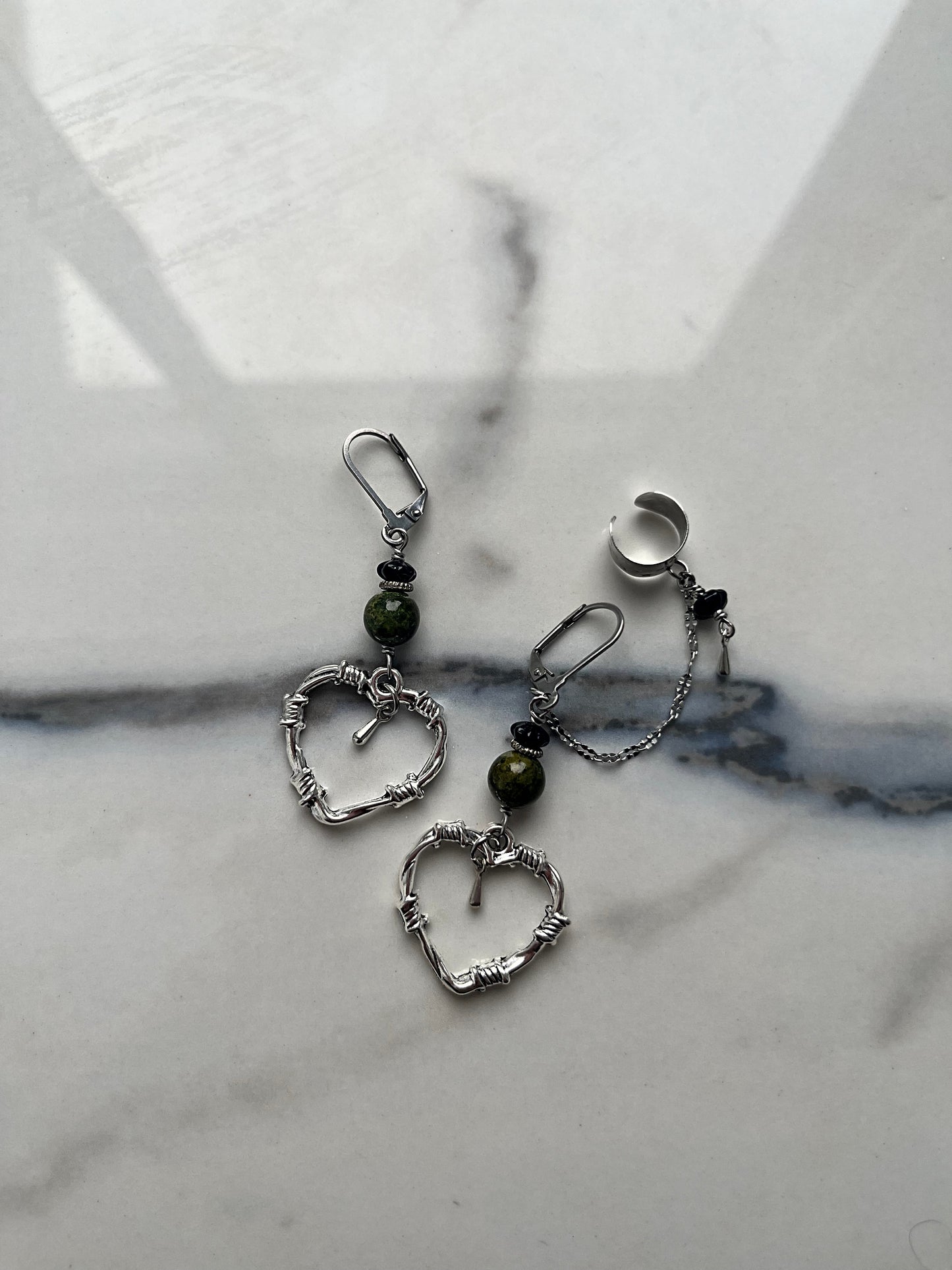 Bared wire heart cuff earrings