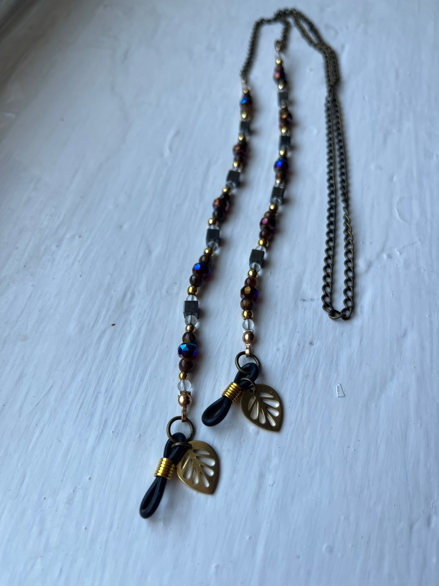 Gold leaf glasses chain