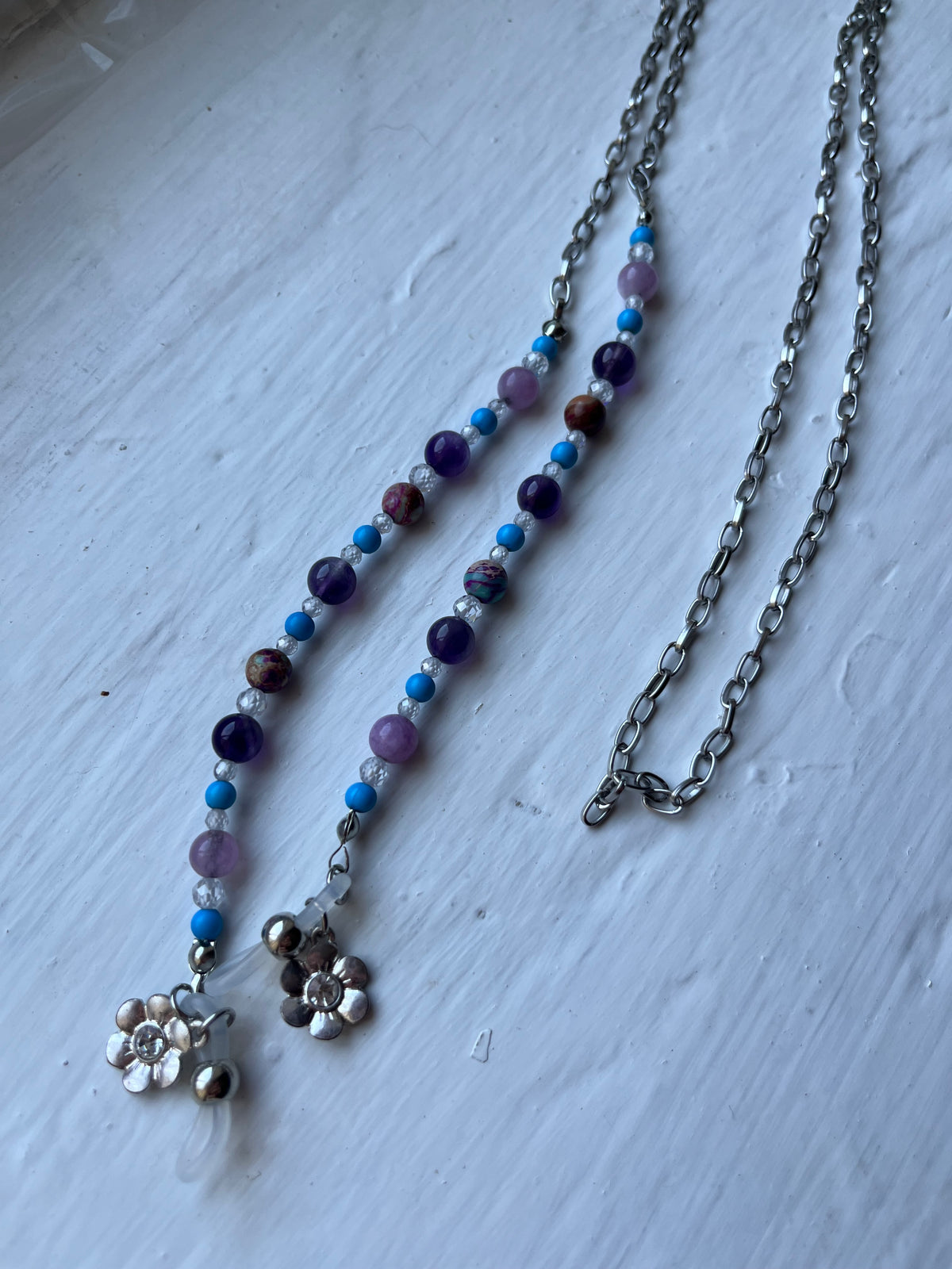 Silver flower glasses chain